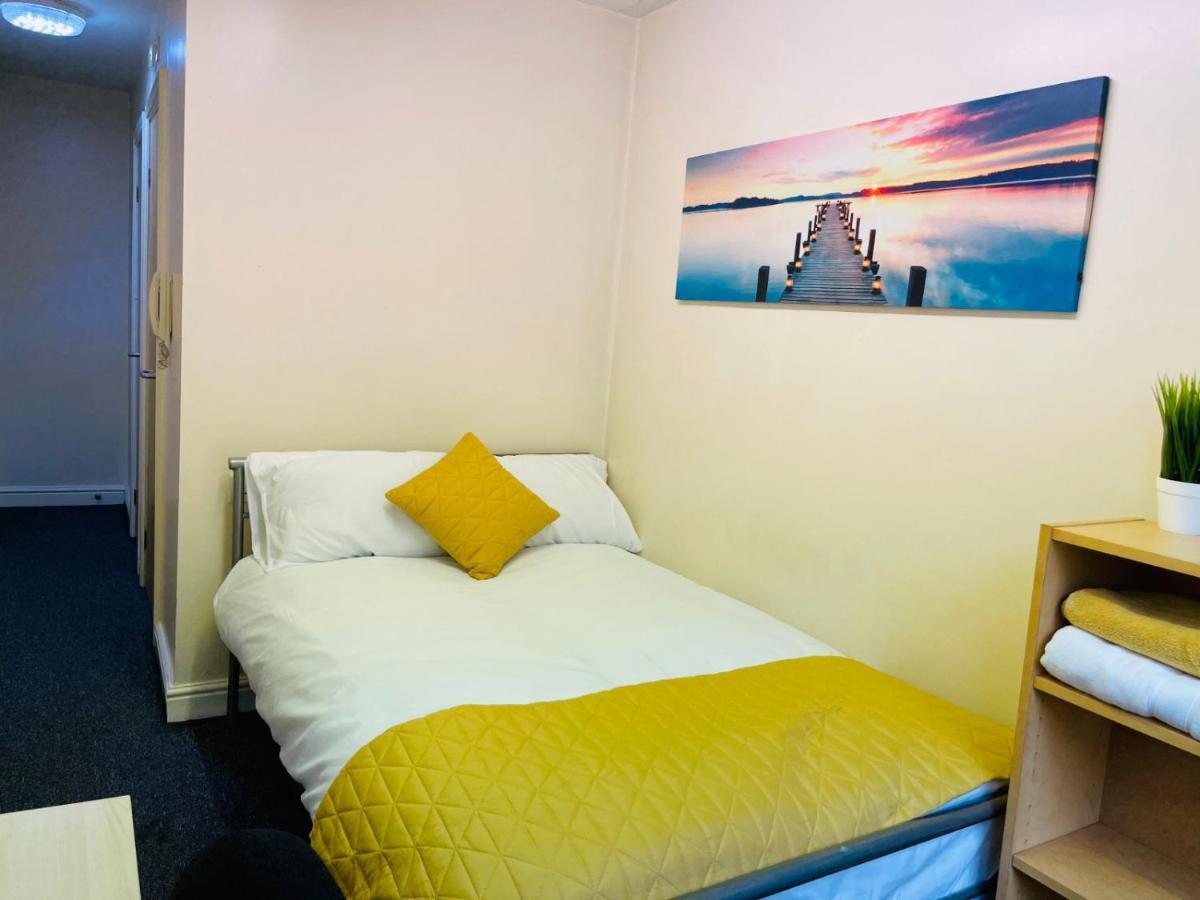 Oyo Sangha House - Short Stays 레스터 외부 사진